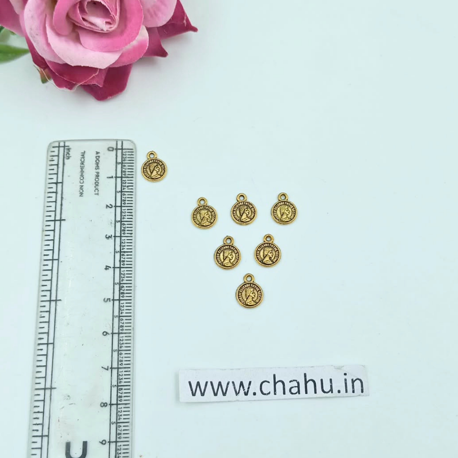 Queen Golden Charm - 50 Gram