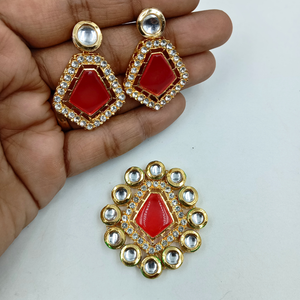 Red Kundan Pendant With Earrings