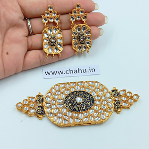 pendent with earrings