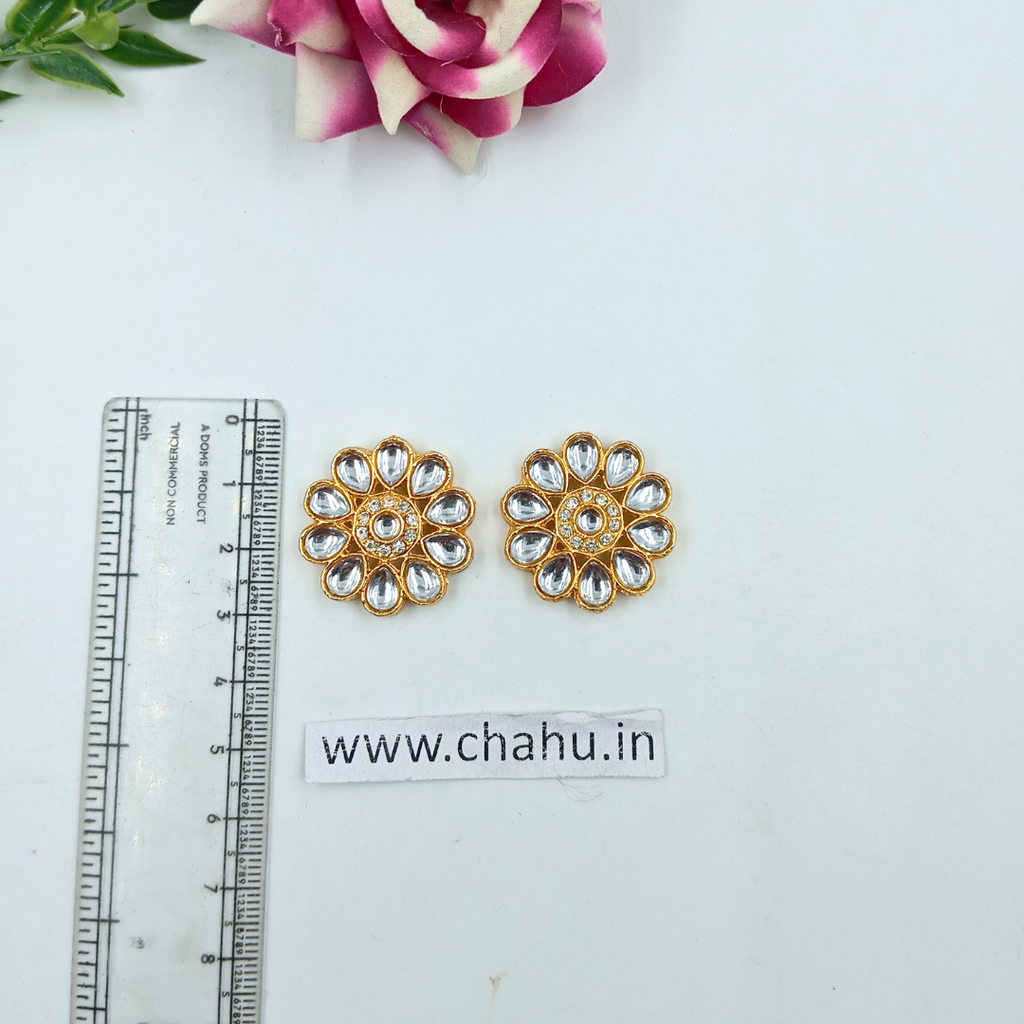 White Flower Type  Kundan stone - 10 Pieces