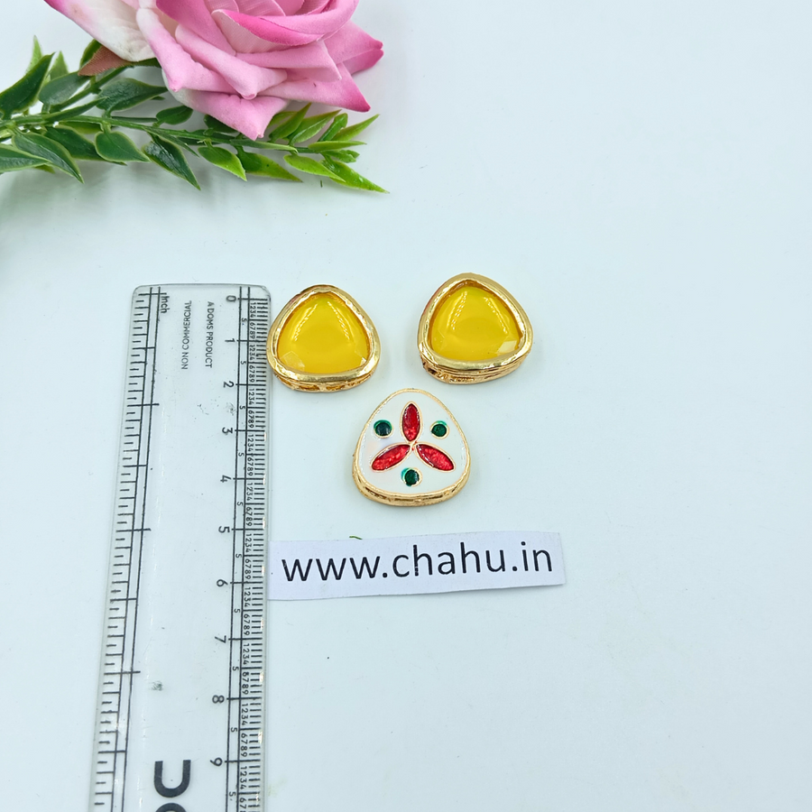 20 mm Smooth Top Yellow Color Triangle Kundan  - Pack of 10
